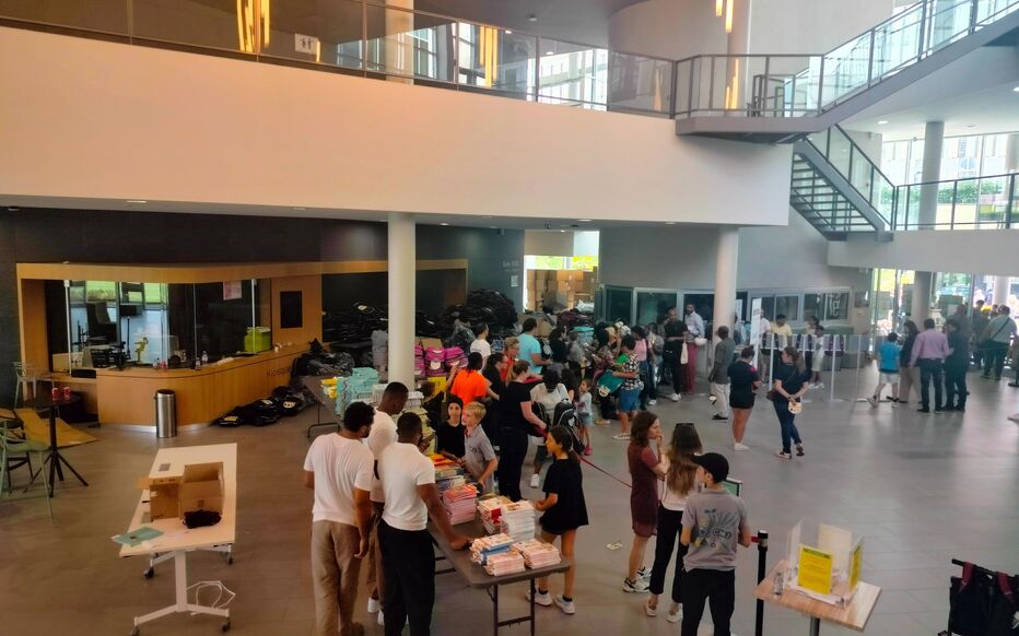 &nbsp;Courbevoie : cette année, il y avait des livres dans les 2 000 cartables offerts