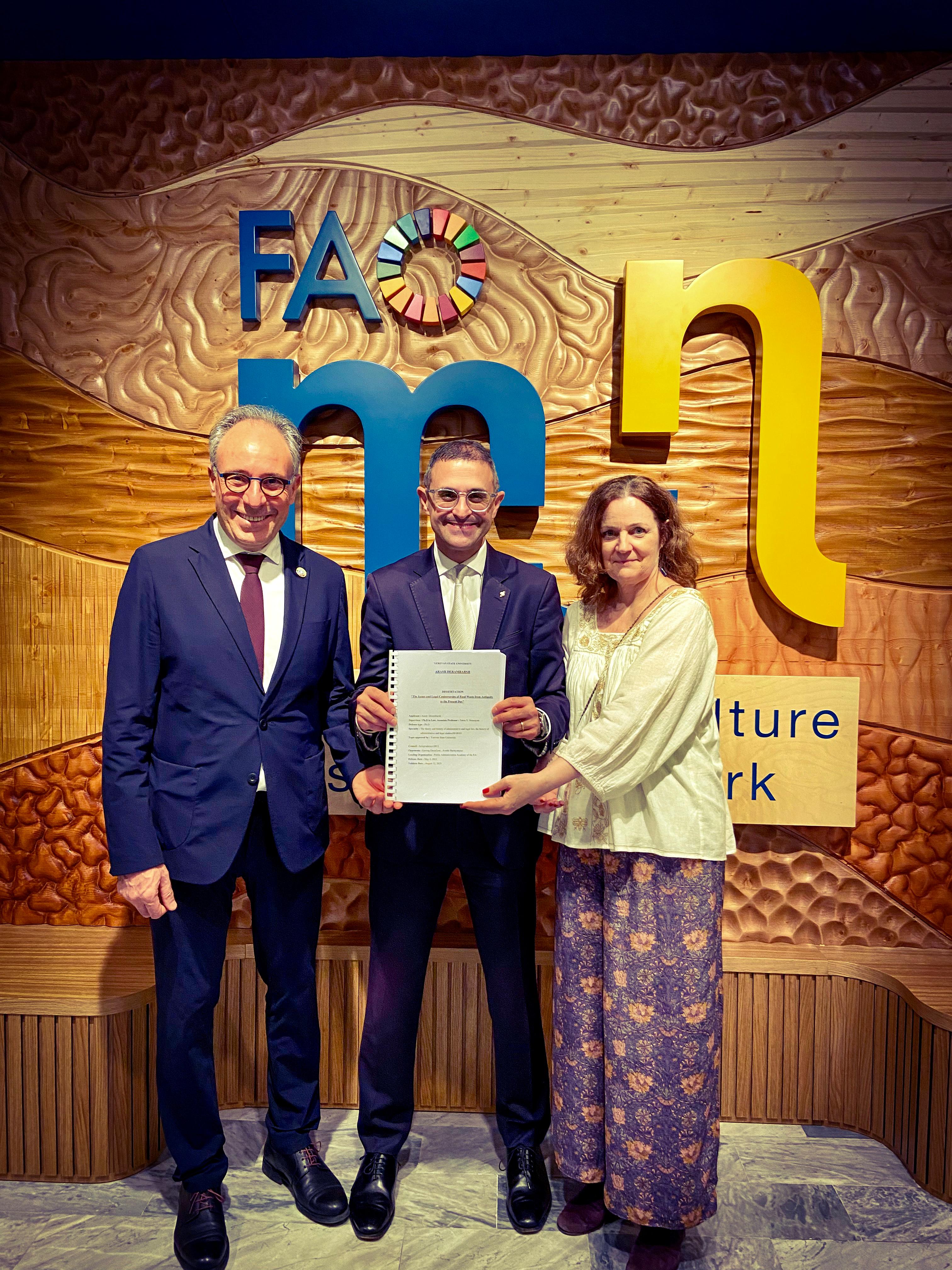 Arash Derambarsh à la FAO (Rome) présentant sa thèse de doctorat en droit sur le gaspillage alimentaire — PhD in Law, Yerevan State University 2025
